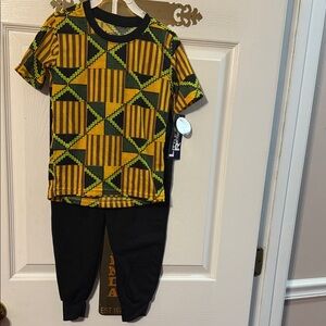 Little Rebels toddler boys geometric pattern shirt and jogger set; size: 4T